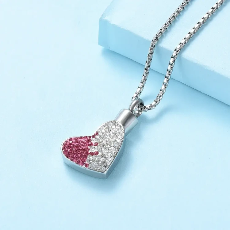 Naszyjnik na prochy Serce Rose Crystal – widok z przodu